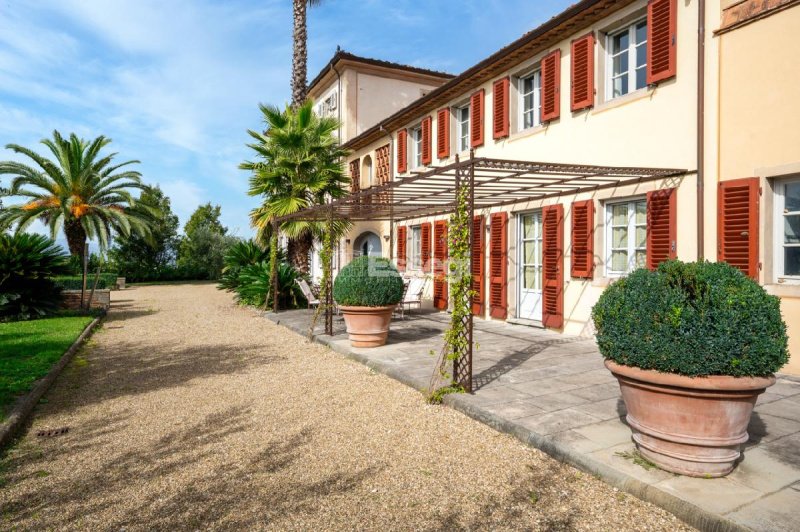 Villa in Montecarlo