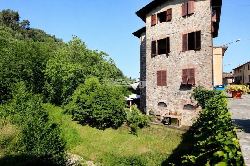 Casolare a Massarosa