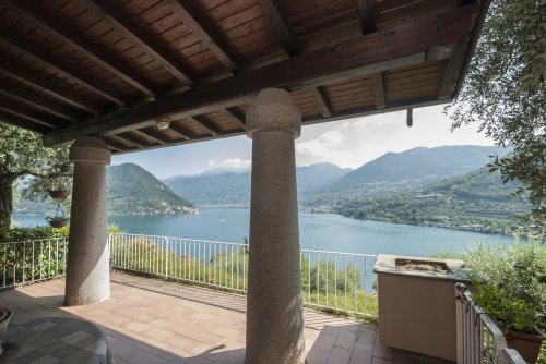 Villa i Iseo