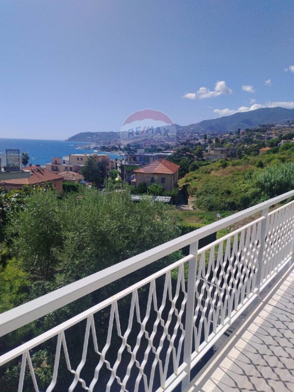 Apartamento em Sanremo