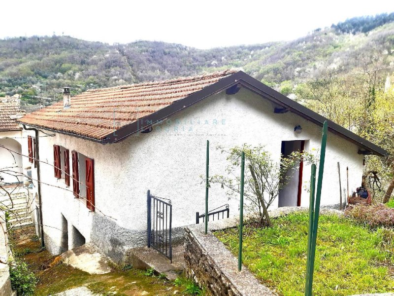 Detached house in Testico