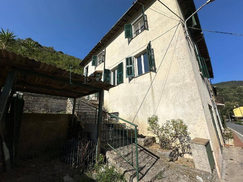 Hus i Castelbianco