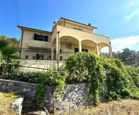 House in Arnasco