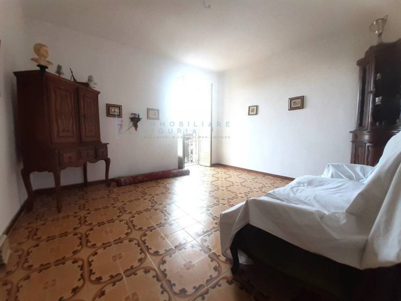 Vrijstaande woning in Aquila di Arroscia