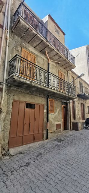 Haus in Alessandria della Rocca