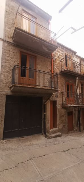 Reihenhaus in Alessandria della Rocca