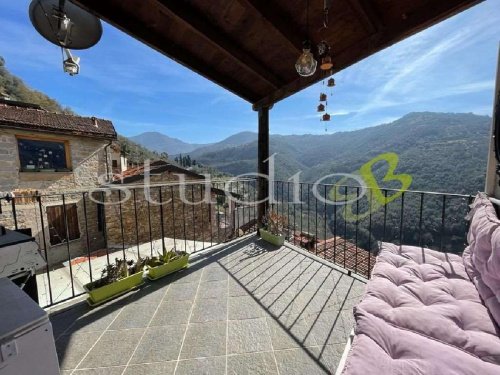 Apartment in Apricale