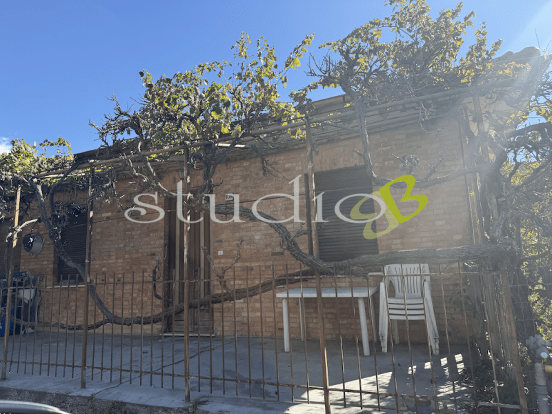 Особняк из двух квартир в Бордигера