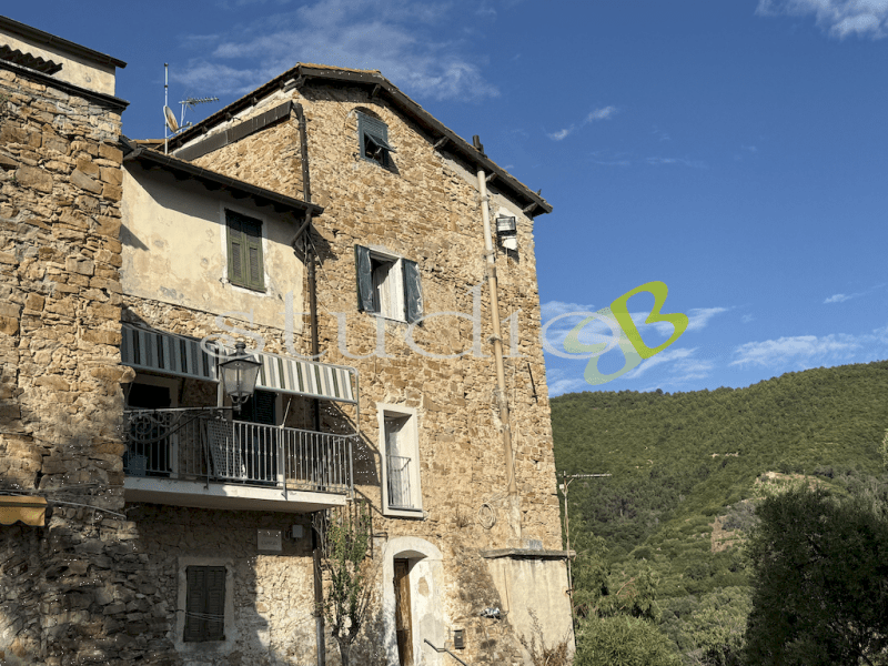 Semi-detached house in Bordighera