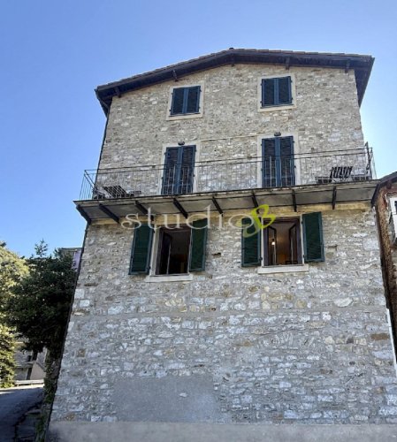 Parhus i Apricale