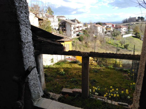 Hus från källare till tak i Acquaviva Picena