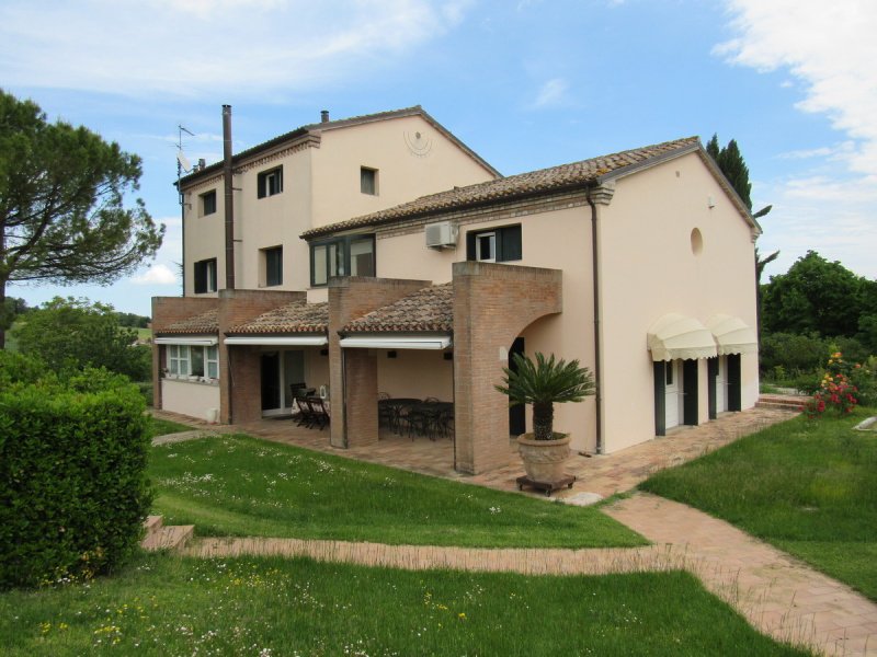 Villa en Jesi
