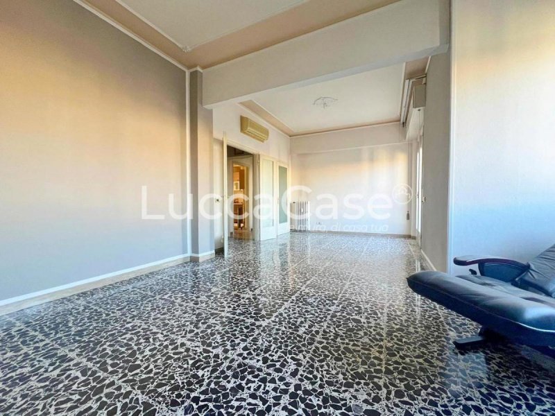 Apartamento em Lucca