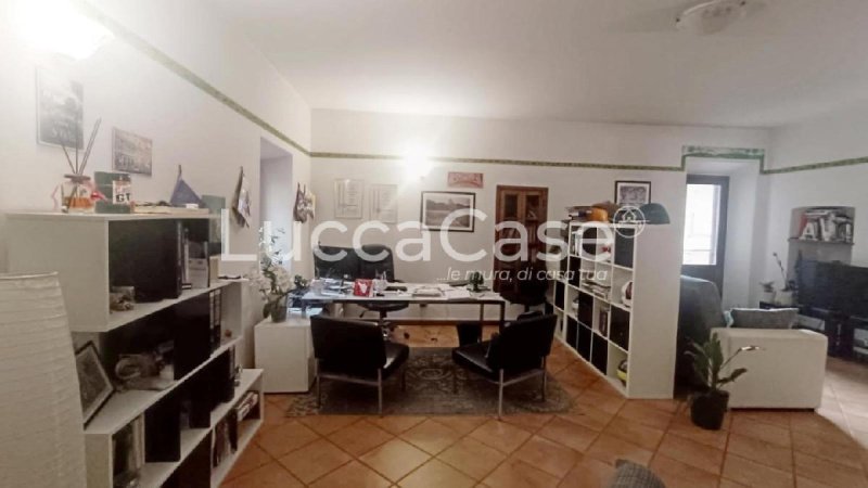 2 Bedrooms Top-to-bottom house for sale in Barga [801049] | Gate-away®