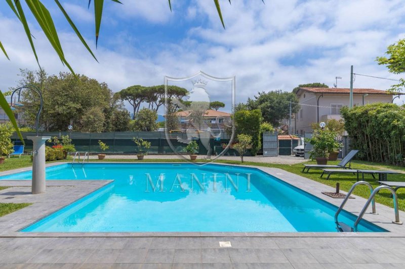 Villa in Forte dei Marmi