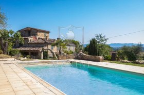 Farmhouse in Lucignano