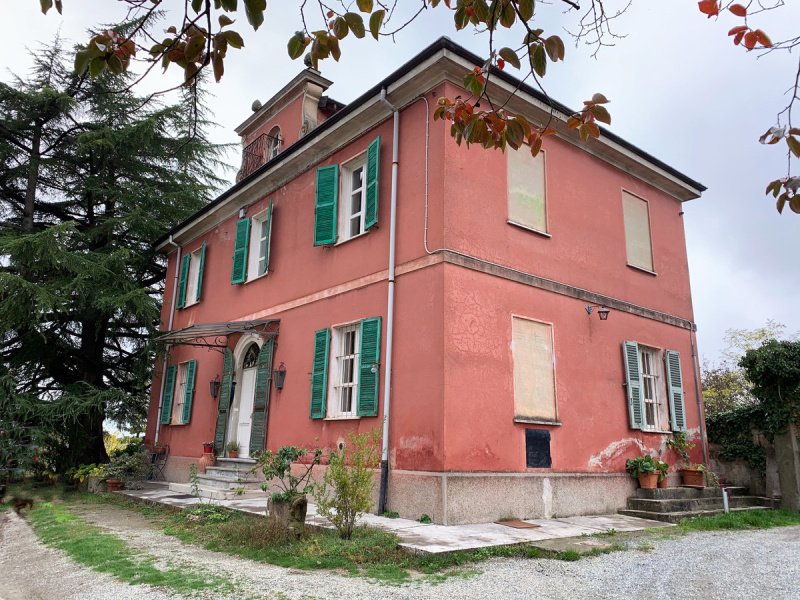 Hus i Acqui Terme