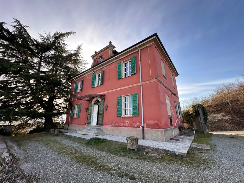 House in Acqui Terme