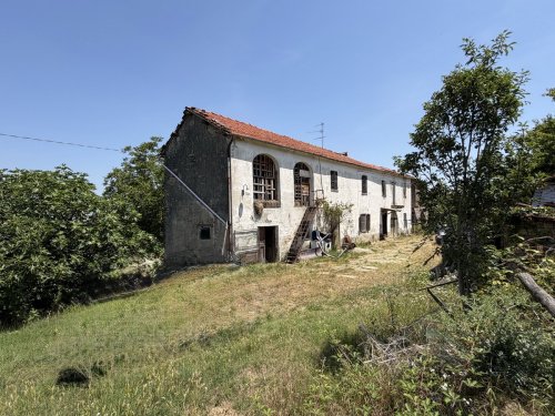 Casa de campo em Cavatore