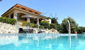 Villa in Avola