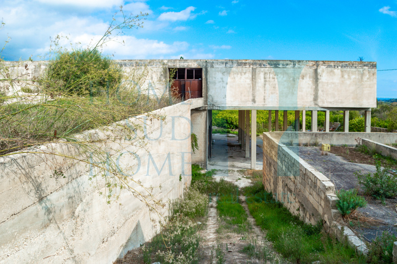 Gewerbeimmobilie in Noto