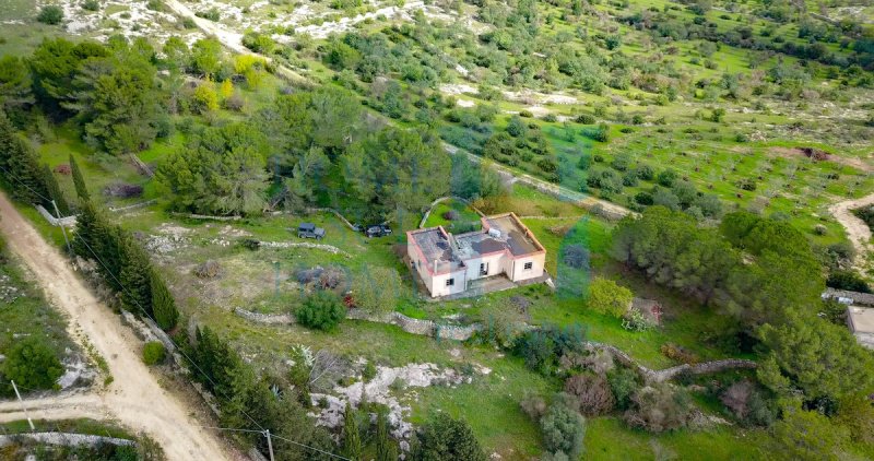 Maison de campagne à Noto