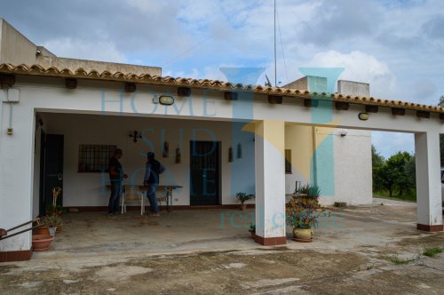 Casa com pátio em Noto