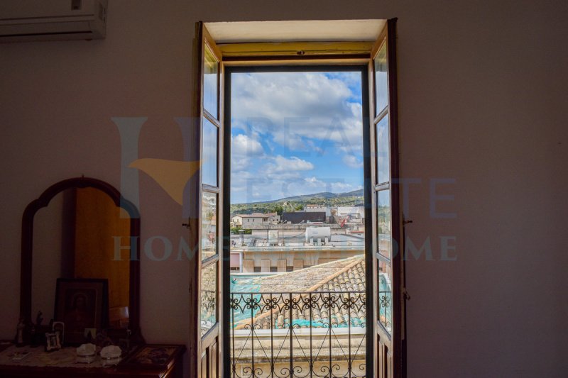 Historic apartment in Noto