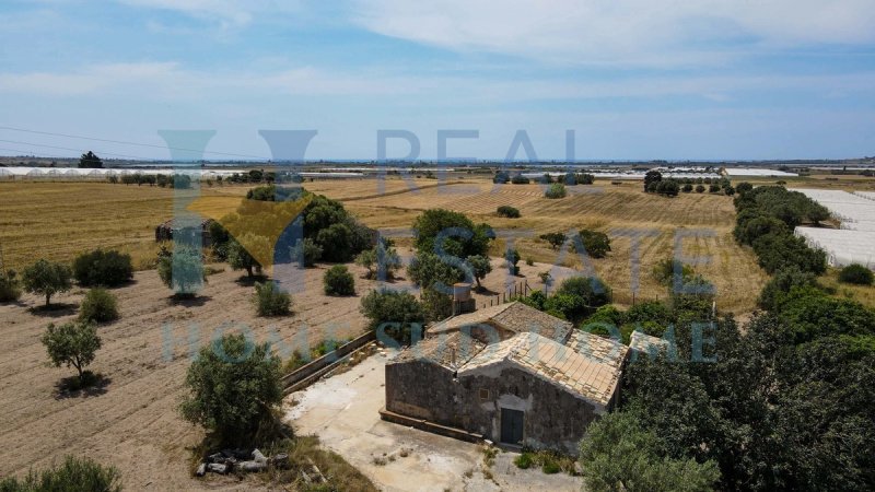 Huis op het platteland in Noto