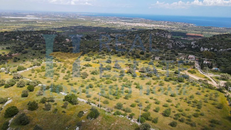 Terreno edificable en Noto