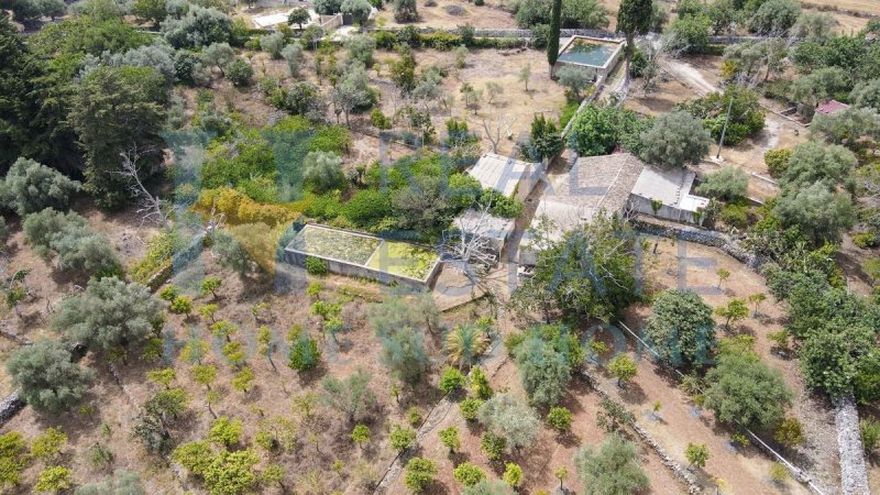 Casa di campagna a Canicattini Bagni