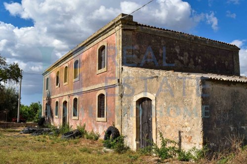 Bauernhaus in Avola