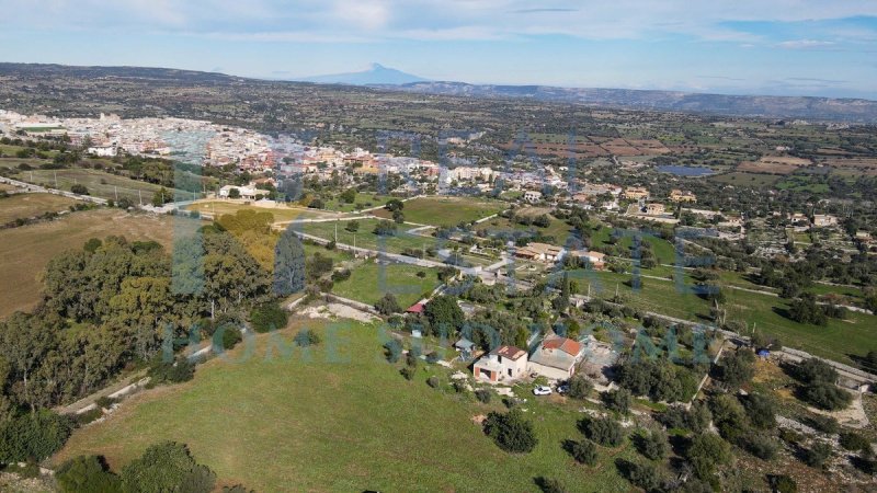 Huis op het platteland in Noto