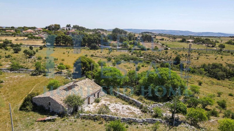 Casa com pátio em Noto