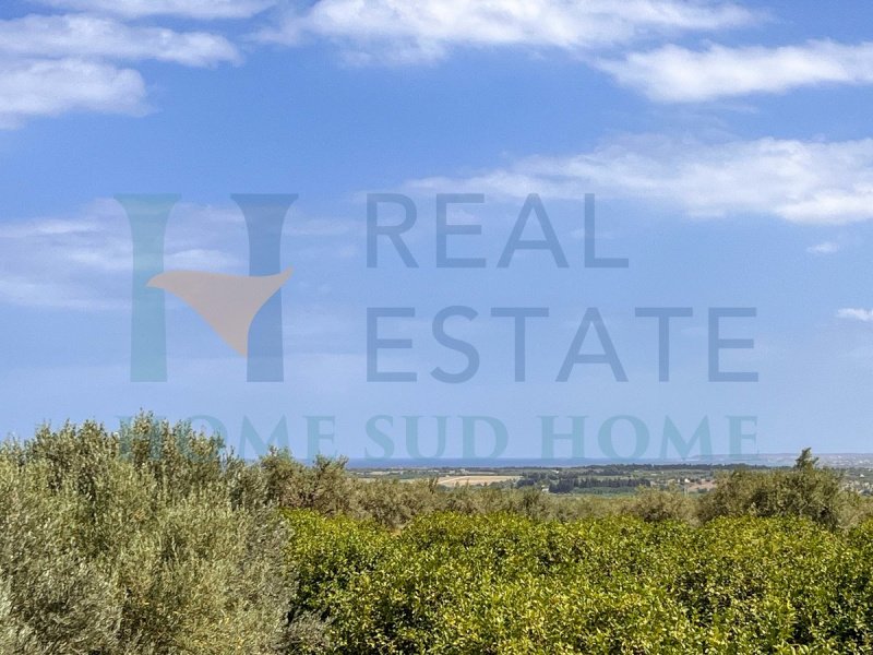 Building plot in Noto