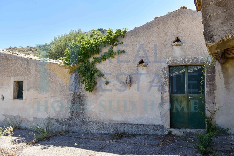 Maison de campagne à Palazzolo Acréide