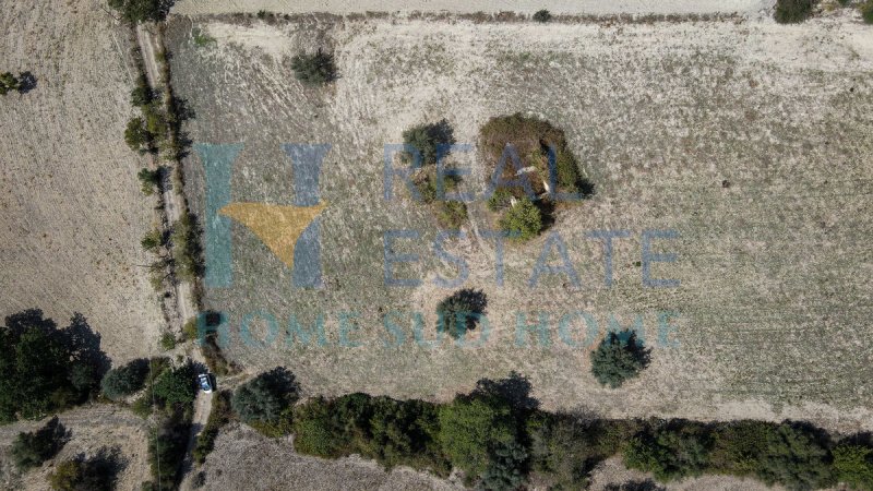 帕拉佐洛-阿克雷德建筑用地