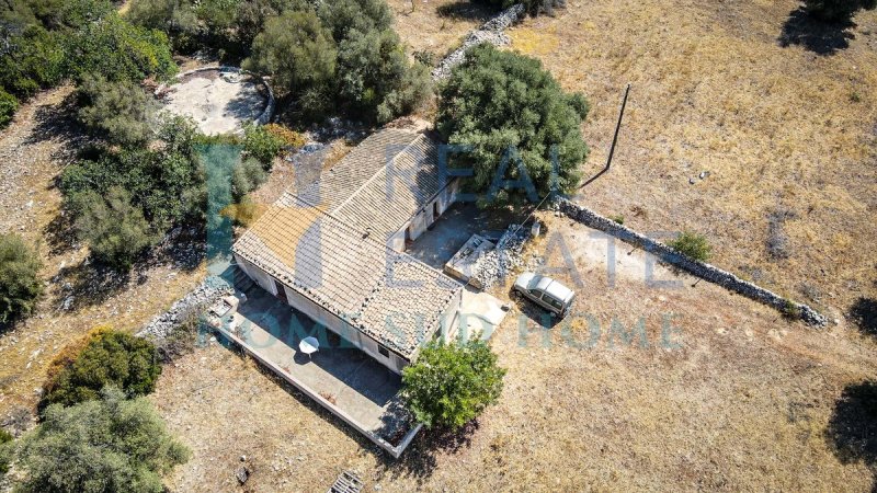 Farmhouse in Noto