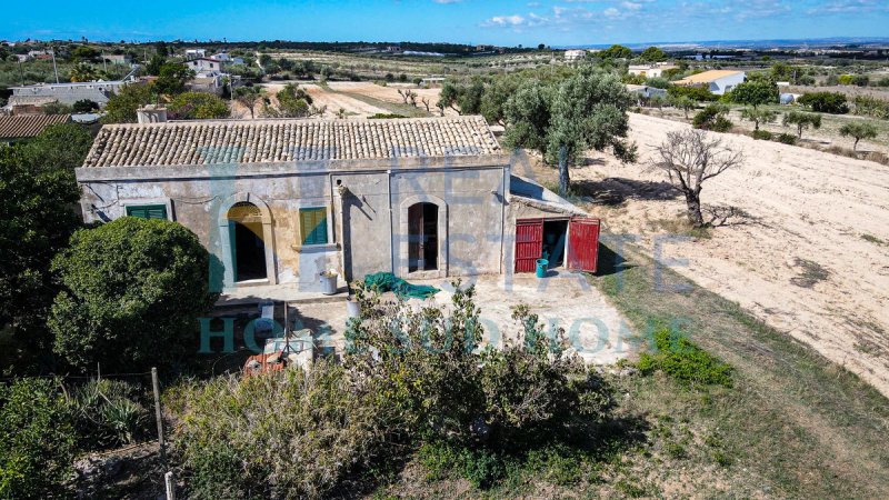 Farmhouse in Pachino