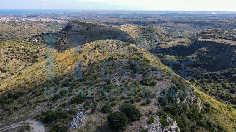 Terrain à bâtir à Noto