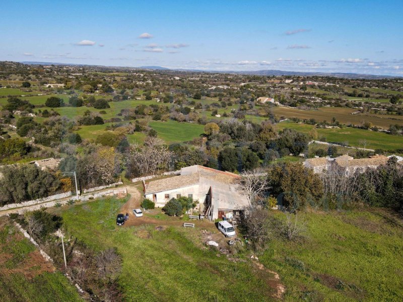 Cabaña en Noto