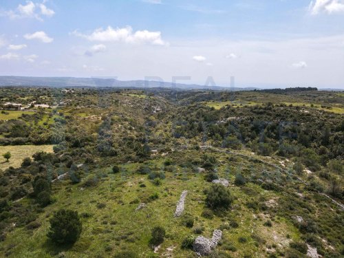 Terrain à bâtir à Noto