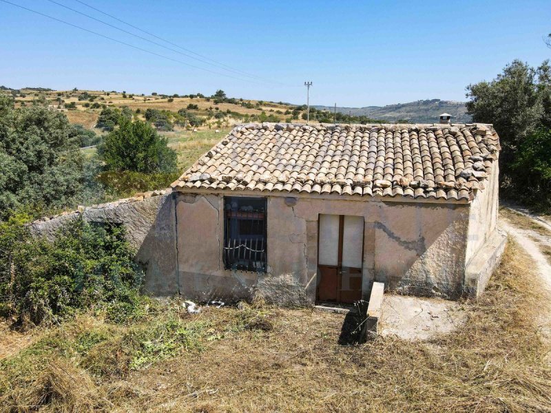 Сельский дом в Палаццоло-Акрейде