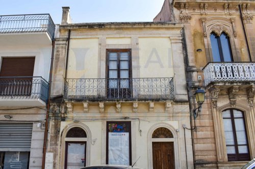 Edificio en Canicattini Bagni