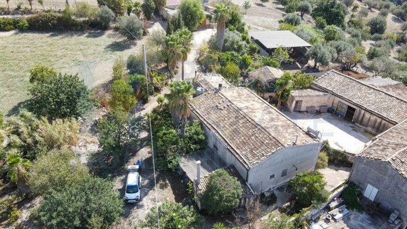 Отдельно стоящий дом в Ното