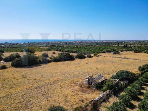 Отдельно стоящий дом в Авола