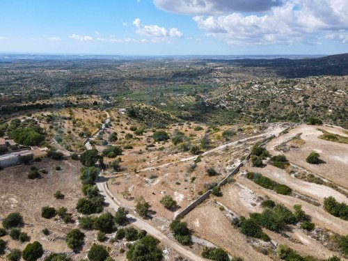 Land in Noto