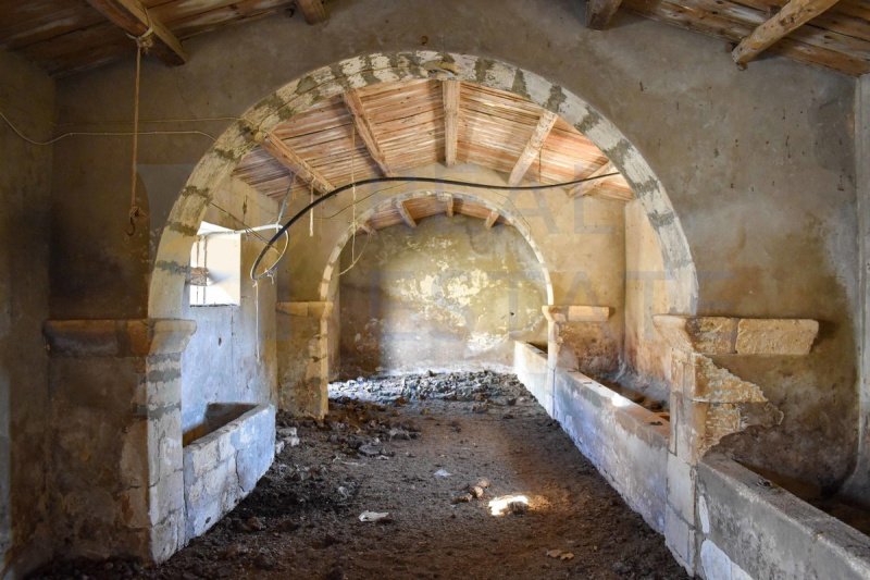 Отдельно стоящий дом в Ното