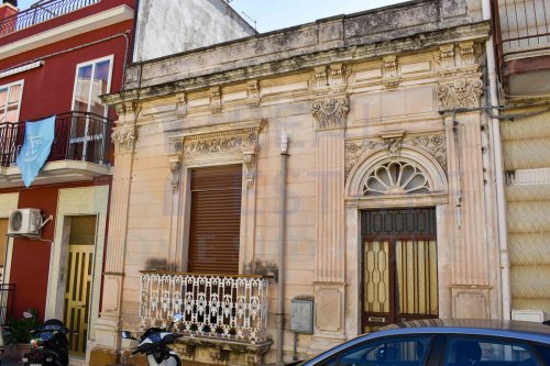 Huis in Canicattini Bagni