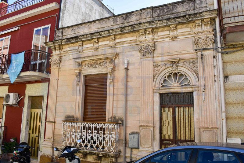 Maison à Canicattini Bagni